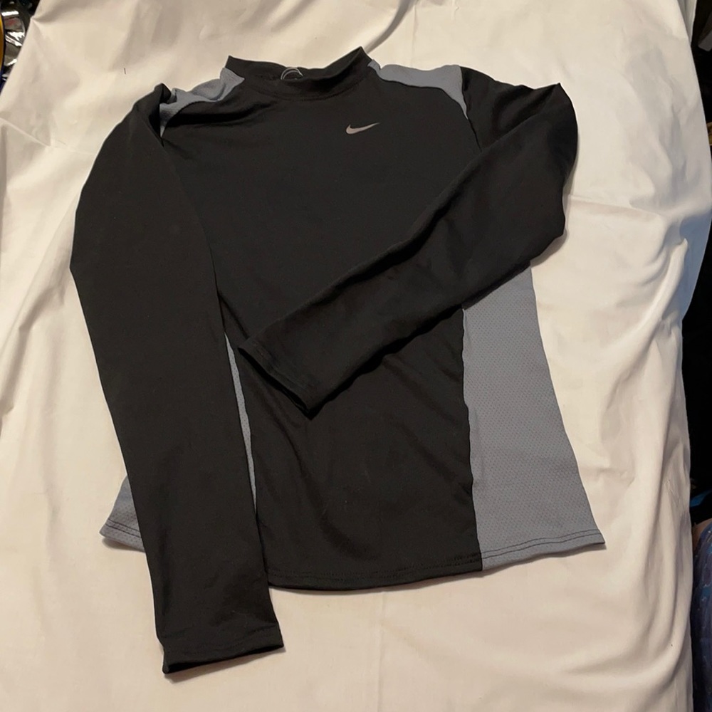 Men’s Nike workout shirt